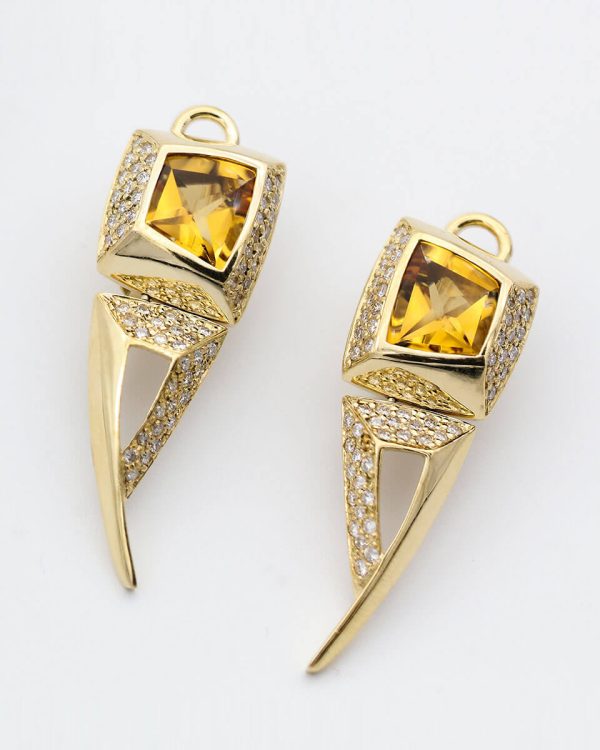 Jojoclouds Stylish Hoop Earrings - Image 2